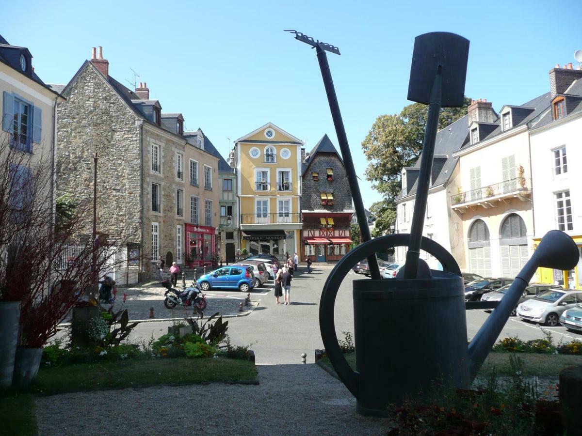 Charmant Studio Vieux Mans / Centre Le Mans Buitenkant foto